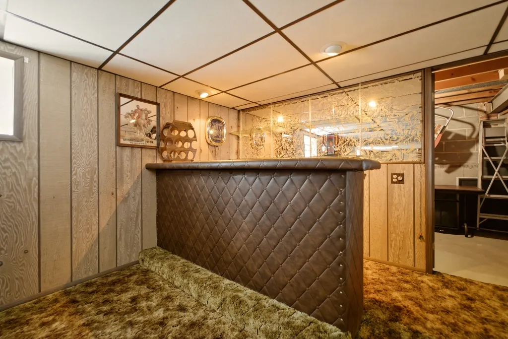 11607 South Avenue J Chicago IL 60617