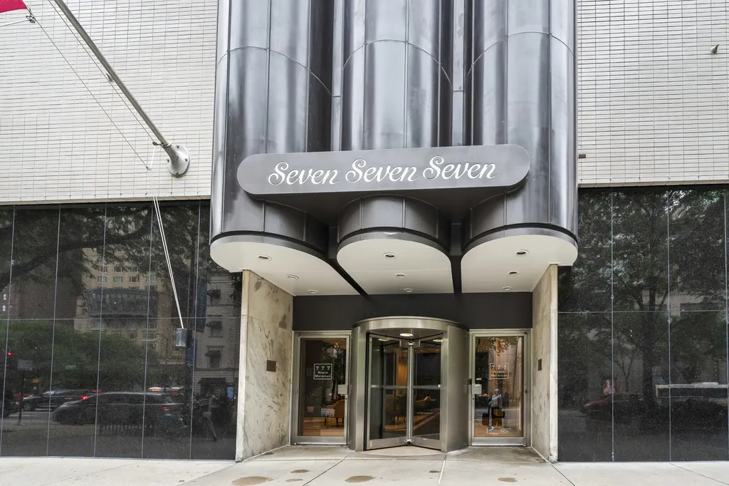 777 North Michigan Avenue Chicago IL 60611