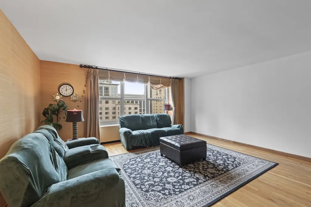 777 North Michigan Avenue Chicago IL 60611