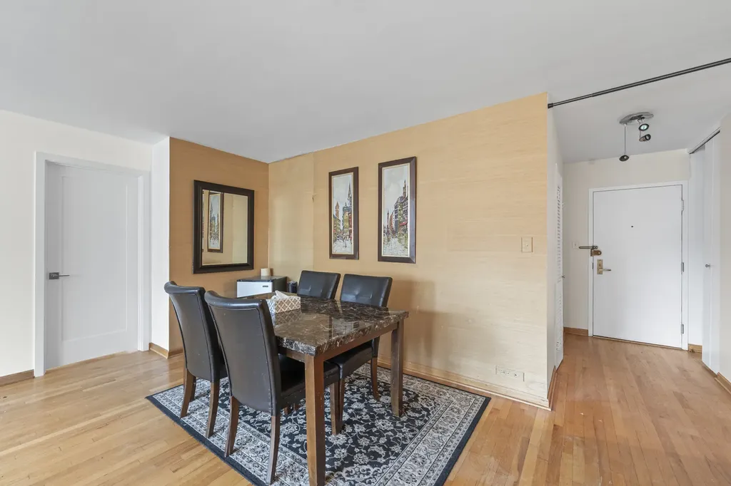 777 North Michigan Avenue Chicago IL 60611