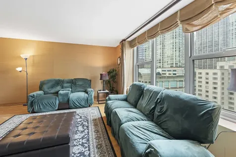 777 North Michigan Avenue Chicago IL 60611