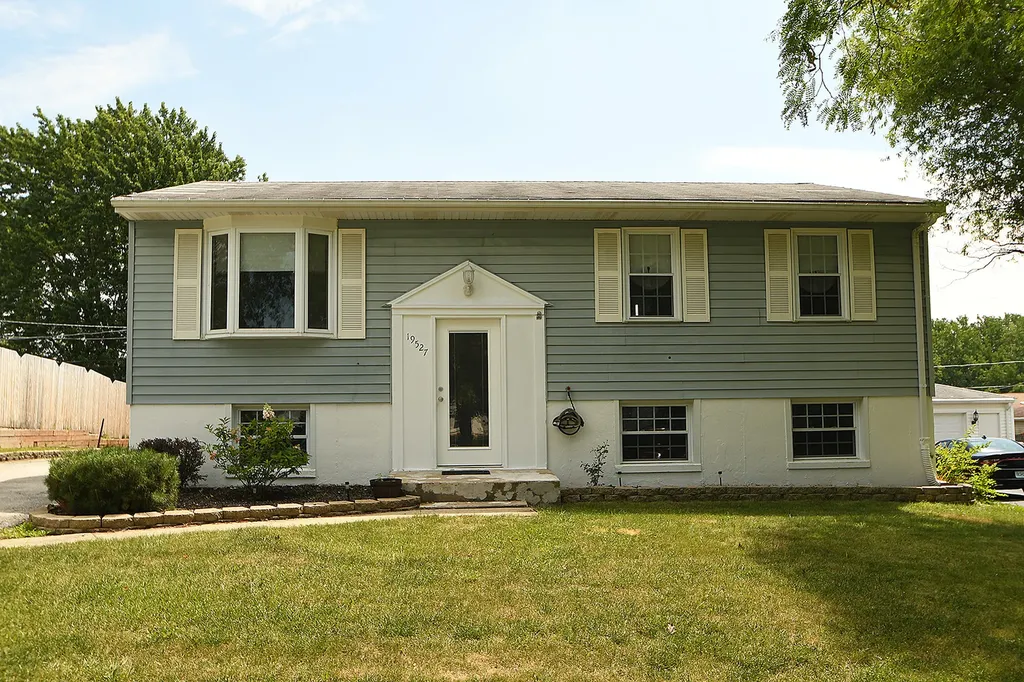19527 Sycamore Street Mokena IL 60448