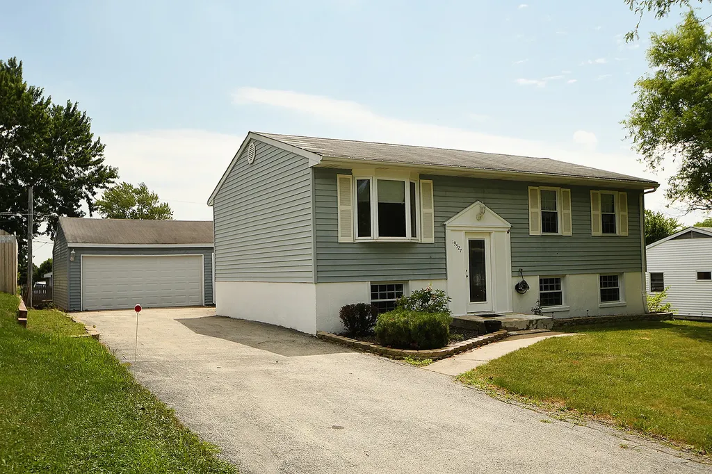 19527 Sycamore Street Mokena IL 60448