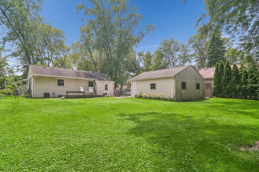 2102 George Street Rolling Meadows IL 60008