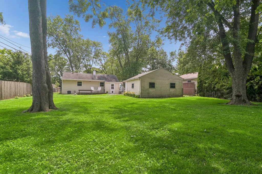 2102 George Street Rolling Meadows IL 60008