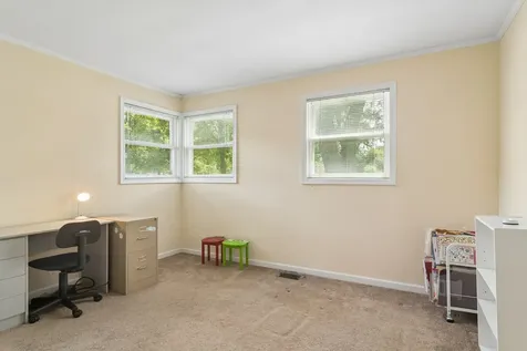 2102 George Street Rolling Meadows IL 60008
