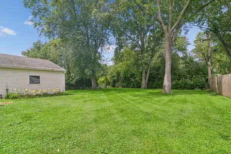 2102 George Street Rolling Meadows IL 60008