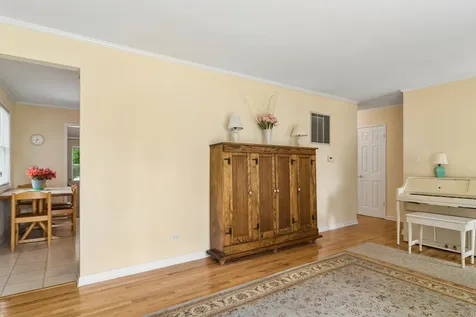 2102 George Street Rolling Meadows IL 60008