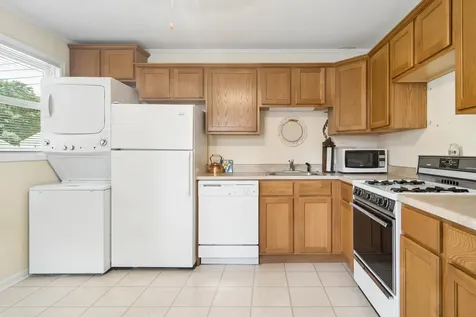 2102 George Street Rolling Meadows IL 60008