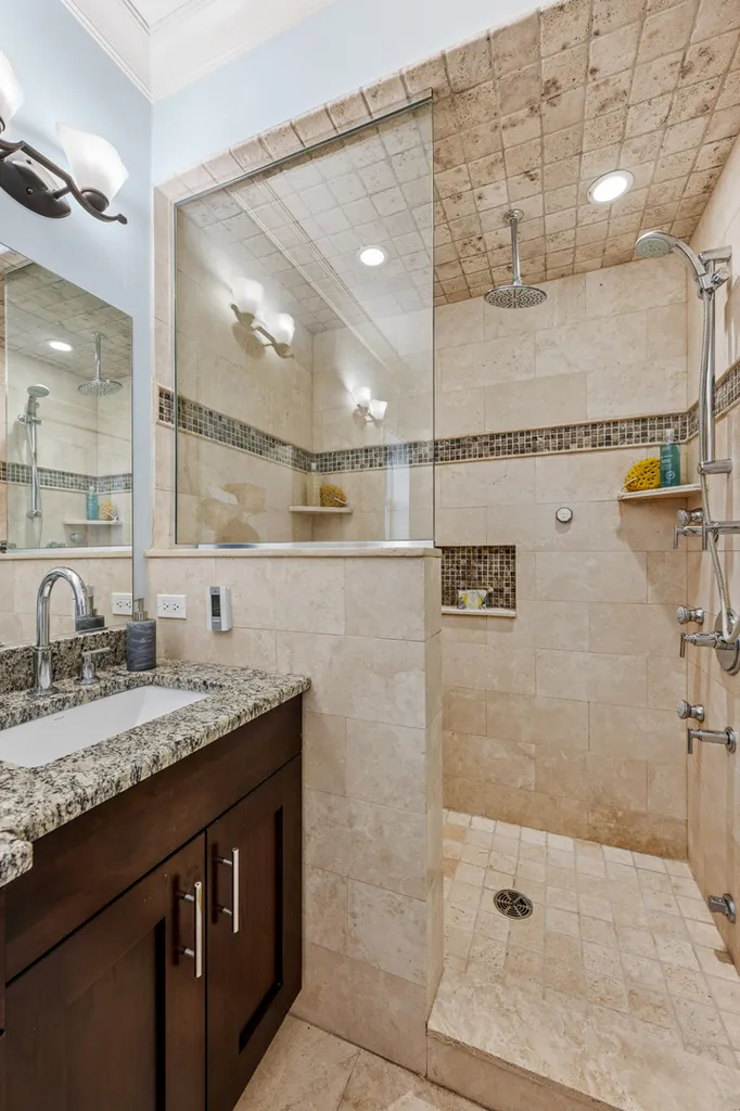 843 West Diversey Parkway Chicago IL 60614