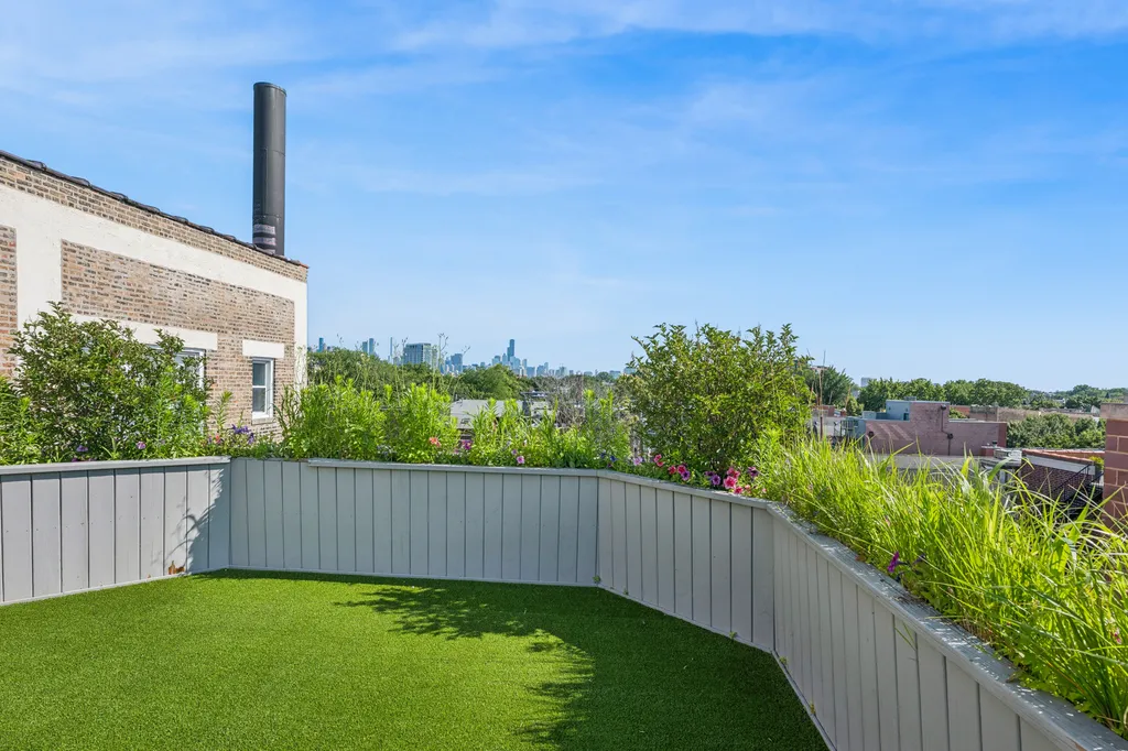 843 West Diversey Parkway Chicago IL 60614