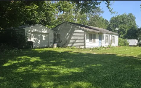 1801 Clover Lane Champaign IL 61821