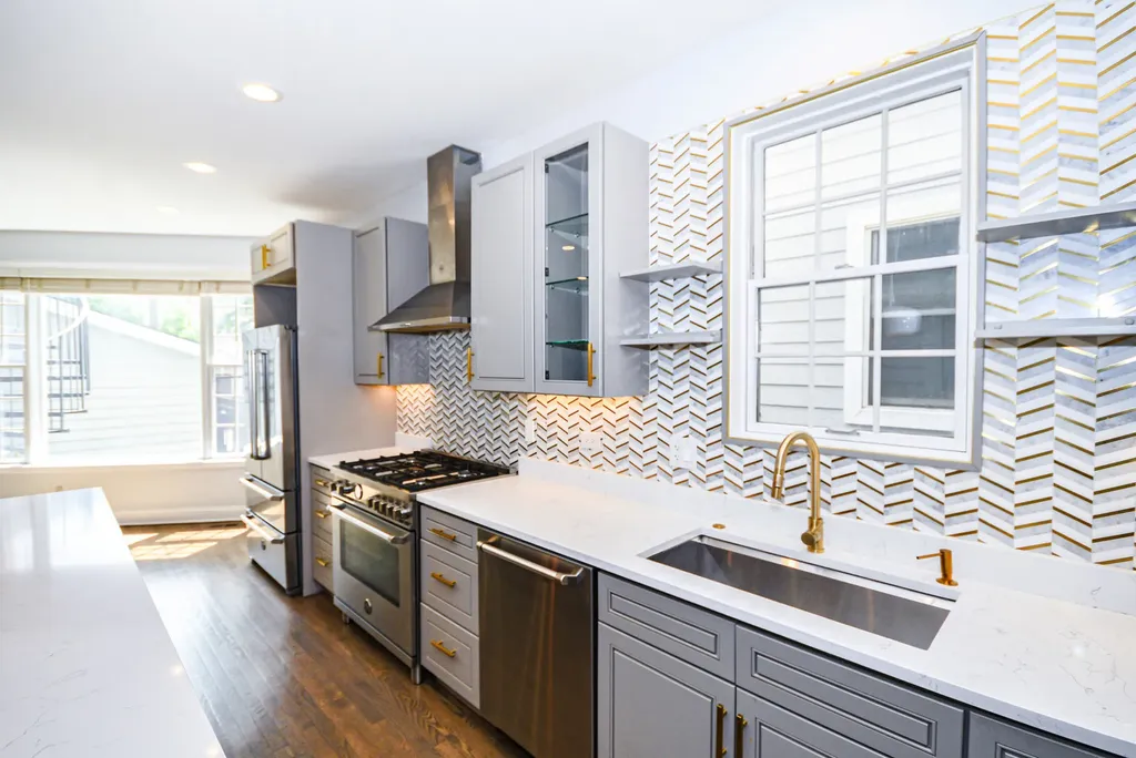2043 West Saint Paul Avenue Chicago IL 60647