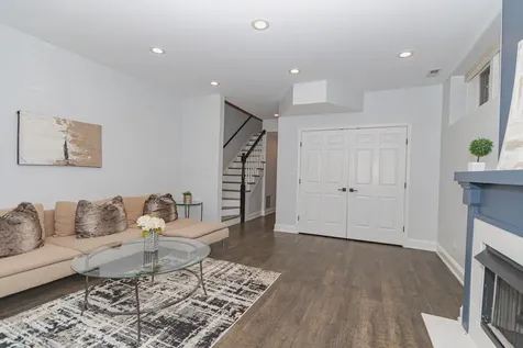2043 West Saint Paul Avenue Chicago IL 60647