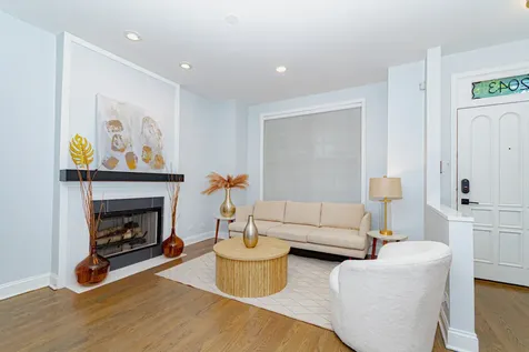 2043 West Saint Paul Avenue Chicago IL 60647