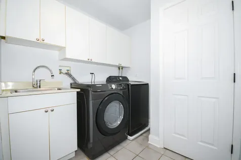 2043 West Saint Paul Avenue Chicago IL 60647