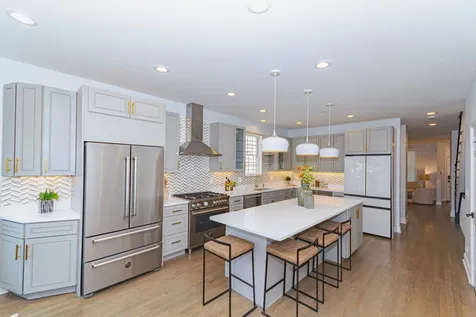 2043 West Saint Paul Avenue Chicago IL 60647