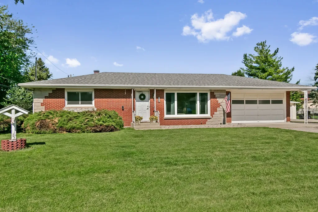 1870 Elizabeth Lane Aurora IL 60505