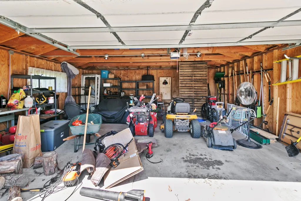 1870 Elizabeth Lane Aurora IL 60505