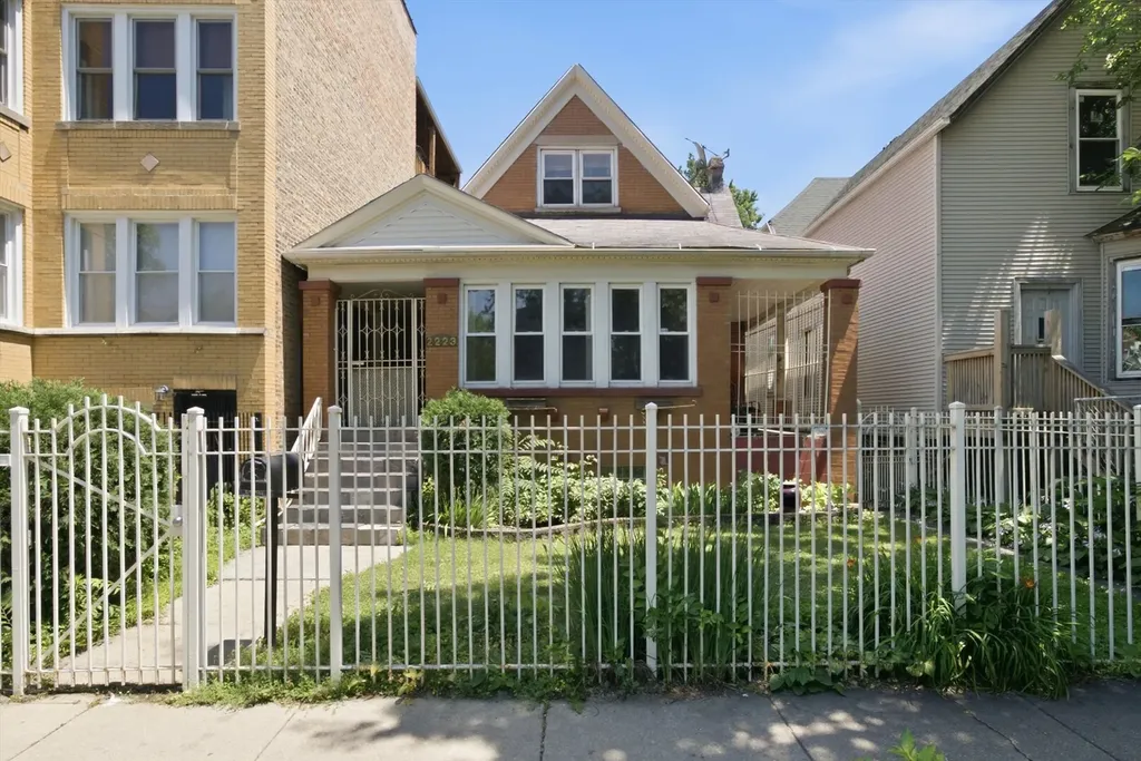2223 North Kimball Avenue Chicago IL 60647