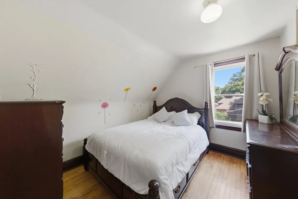 2223 North Kimball Avenue Chicago IL 60647