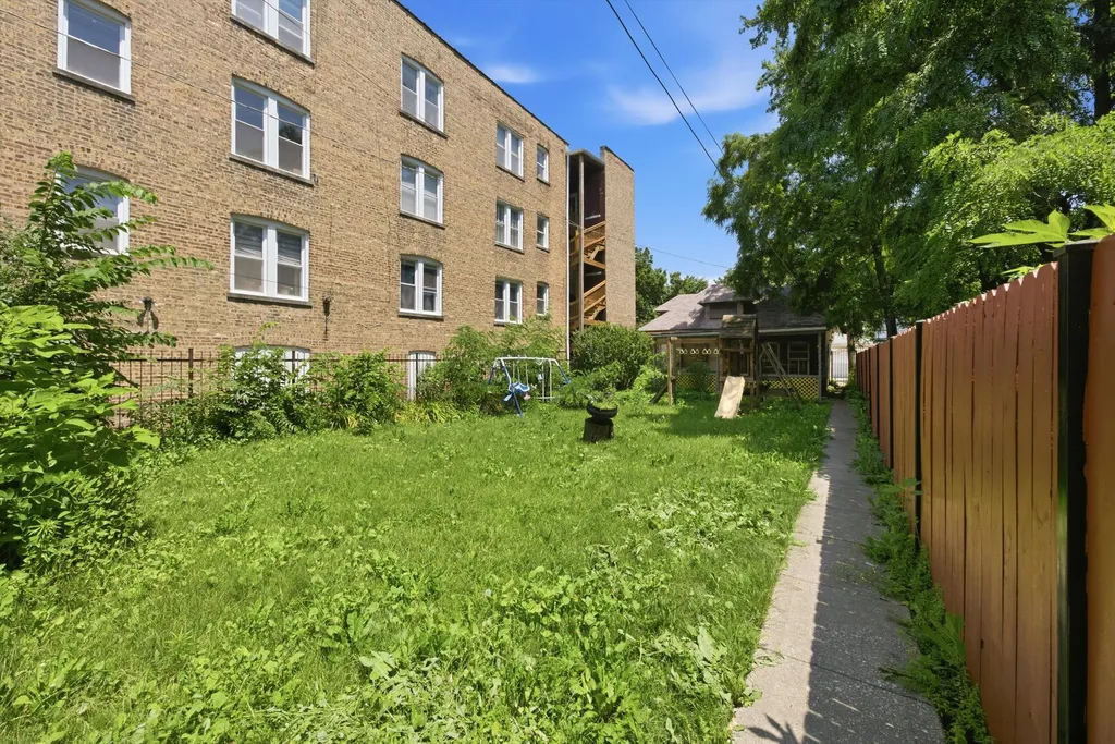 2223 North Kimball Avenue Chicago IL 60647
