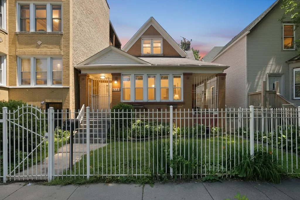 2223 North Kimball Avenue Chicago IL 60647