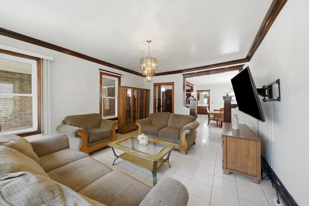 2223 North Kimball Avenue Chicago IL 60647