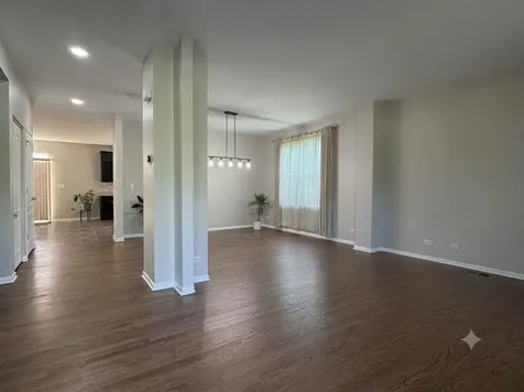 3091 Long Common Parkway Elgin IL 60124