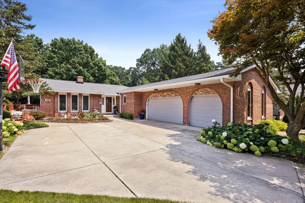 4433 Brittany Drive Lisle IL 60532
