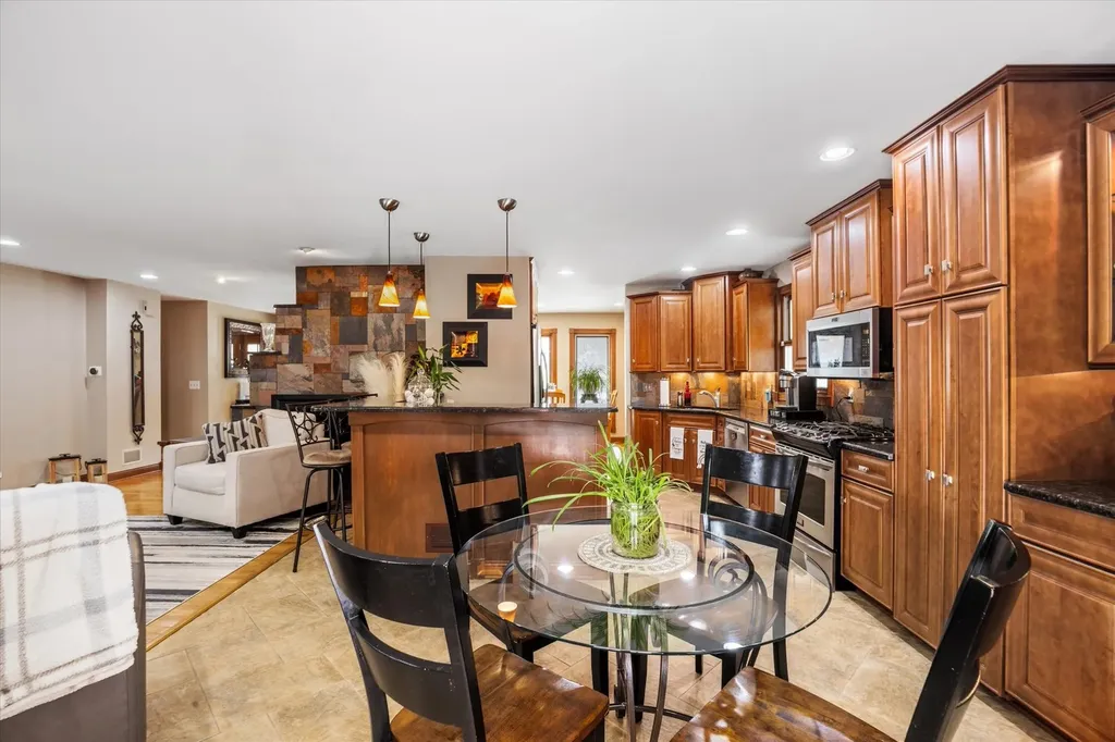 4433 Brittany Drive Lisle IL 60532