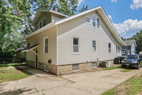 708 Dale Street Normal IL 61761