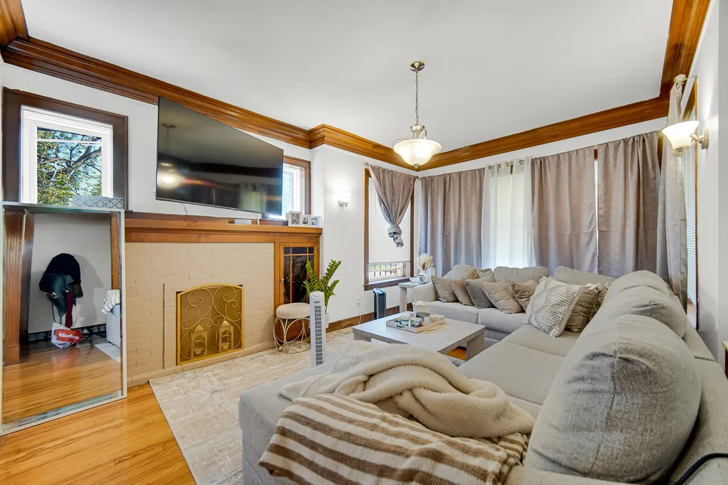 10645 South Prairie Avenue Chicago IL 60628