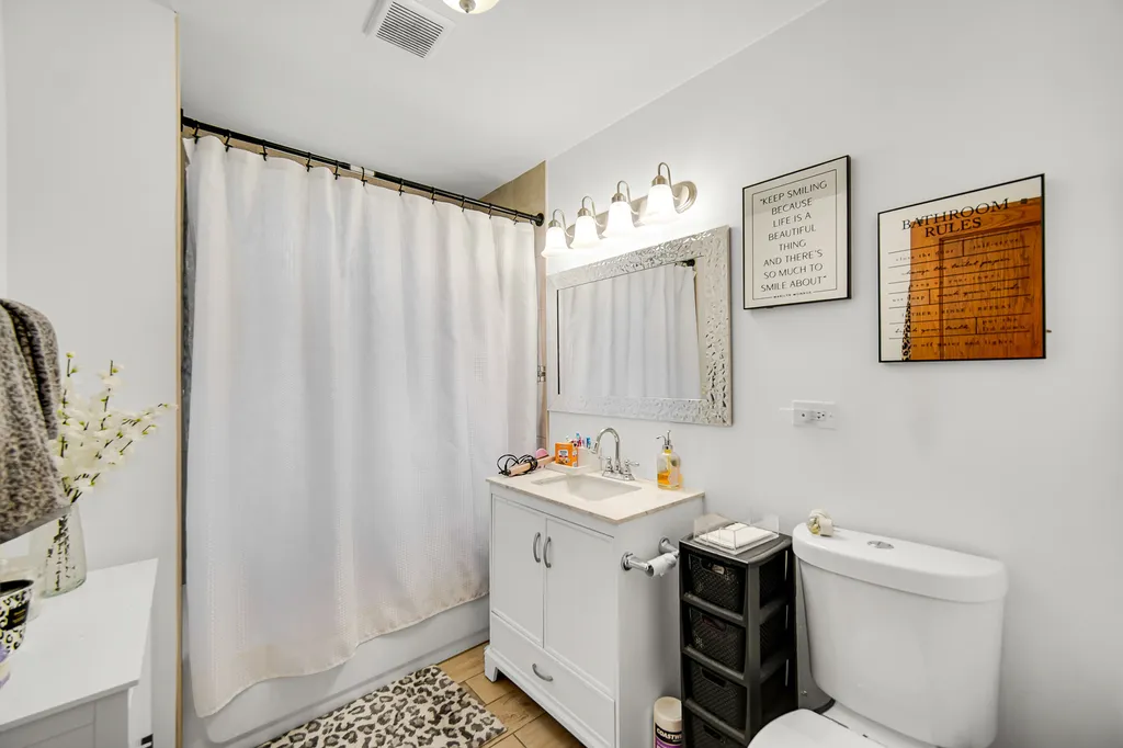 10645 South Prairie Avenue Chicago IL 60628