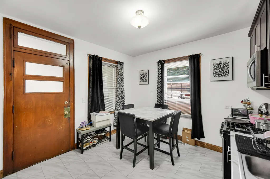 10645 South Prairie Avenue Chicago IL 60628