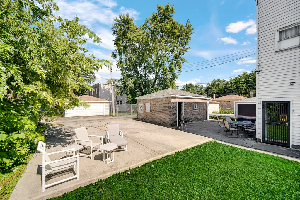 10645 South Prairie Avenue Chicago IL 60628