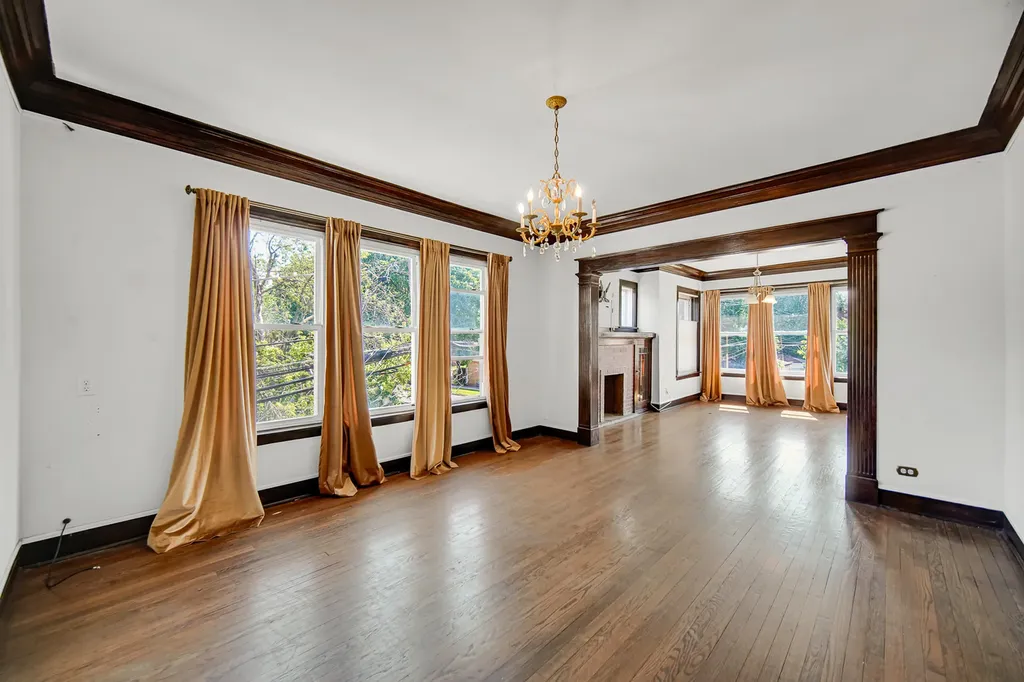 10645 South Prairie Avenue Chicago IL 60628