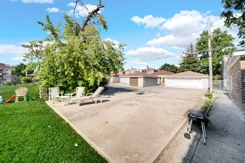 10645 South Prairie Avenue Chicago IL 60628