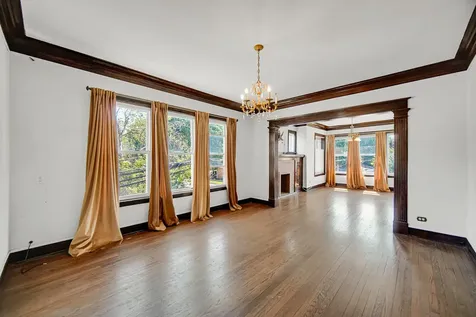 10645 South Prairie Avenue Chicago IL 60628