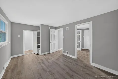 314 North Cresthill Avenue Mchenry IL 60051