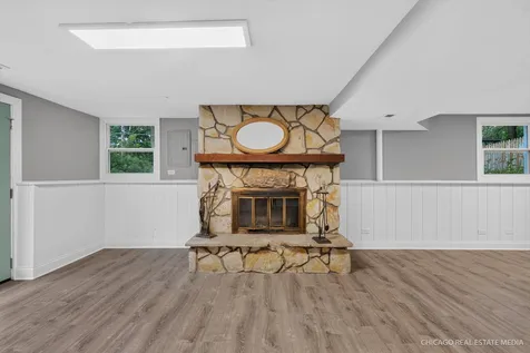 314 North Cresthill Avenue Mchenry IL 60051