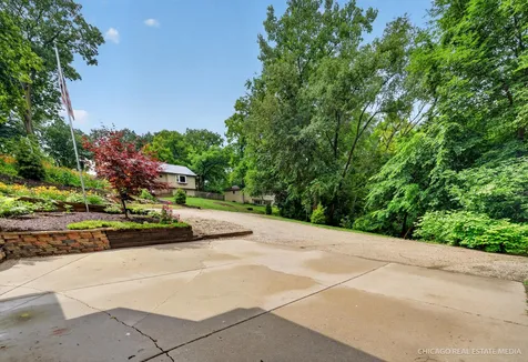 314 North Cresthill Avenue Mchenry IL 60051