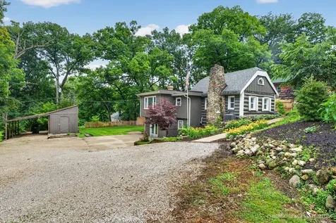 314 North Cresthill Avenue Mchenry IL 60051