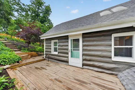 314 North Cresthill Avenue Mchenry IL 60051