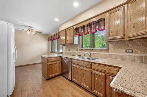 110 Villa Way Bloomingdale IL 60108