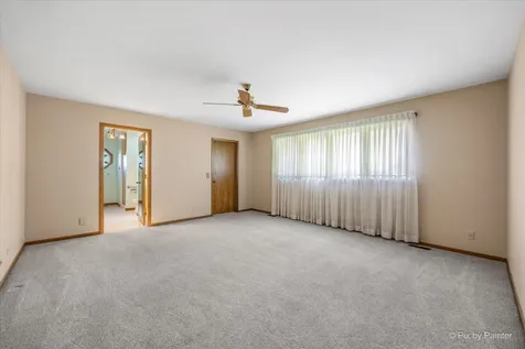 110 Villa Way Bloomingdale IL 60108