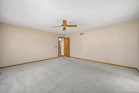 110 Villa Way Bloomingdale IL 60108