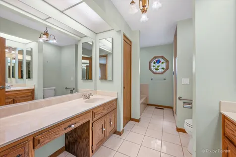 110 Villa Way Bloomingdale IL 60108