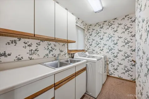 110 Villa Way Bloomingdale IL 60108