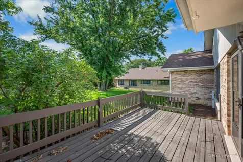 110 Villa Way Bloomingdale IL 60108